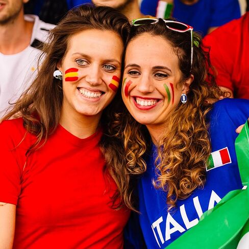 3 Pairs Football Earrings for Women Game Day Earrings Alloy Football Helmet Stud Earrings Fun Team Color Statement Earrings Game Day Team Supports Fan Jewelry Gift in Saudi Arabia