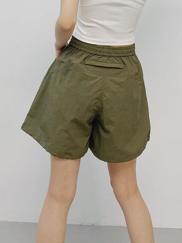 Women's Lightweight Cargo Shorts Green Waterproof Quick Dry Cargo Shorts for Summer Outdoor with Pockets in Saudi Arabia