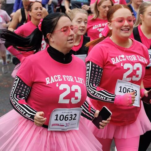 أكمام للتوعية بسرطان الثدي، أكمام للذراع بشريط وردي لكرة القدم، زوج واحد من أكمام الذراع لسرطان الثدي للبالغين من الرجال والنساء in Kuwait