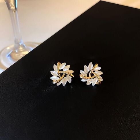 Flower Earrings for Women Girls Crystal Flower Stud Earrings White Opal Flower Stud Earrings Summer Beach Vacation Floral Earrings for Women Girls in Saudi Arabia