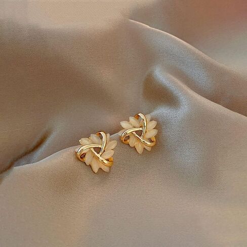 Flower Earrings for Women Girls Crystal Flower Stud Earrings White Opal Flower Stud Earrings Summer Beach Vacation Floral Earrings for Women Girls in Saudi Arabia