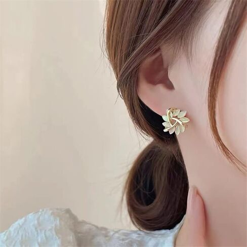 Flower Earrings for Women Girls Crystal Flower Stud Earrings White Opal Flower Stud Earrings Summer Beach Vacation Floral Earrings for Women Girls in Saudi Arabia