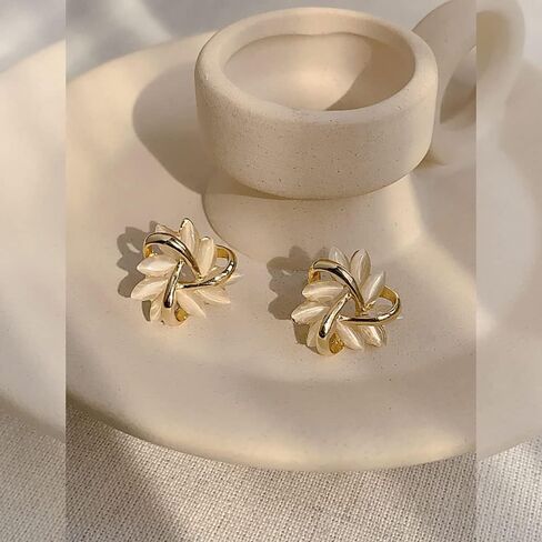 Flower Earrings for Women Girls Crystal Flower Stud Earrings White Opal Flower Stud Earrings Summer Beach Vacation Floral Earrings for Women Girls in Saudi Arabia
