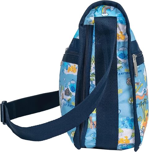 حقيبة LeSportsac City Retreat Deluxe للاستخدام اليومي + حقيبة مستحضرات تجميل، طراز 7507/Color F953، تصميم رسومي مميز لمدينة نيويورك وهامبتونز/مونتوك: الشواطئ وركوب القوارب وجيتني وركوب الدراجات in Saudi Arabia