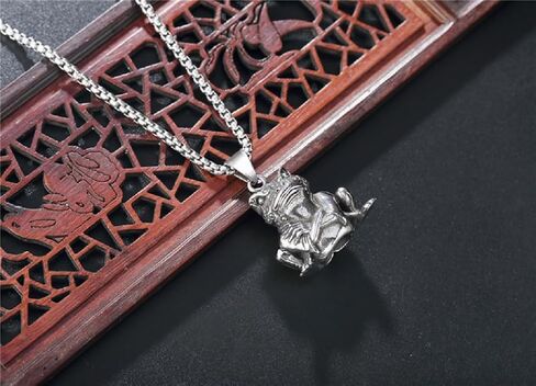 Toad Necklace for Men, Hip Hop Frog Necklace, Norse Viking Toad Pendant Necklace with 23.6"Chain, Stainless Steel Punk Rock Frog Pendant, Vintage Animal Frog Necklace Jewelry Gift for Men Boys in Saudi Arabia