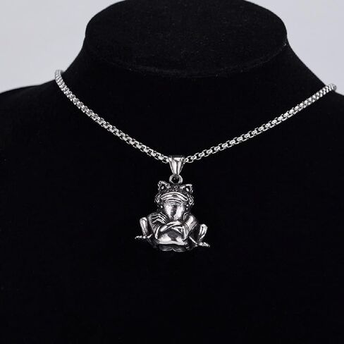 Toad Necklace for Men, Hip Hop Frog Necklace, Norse Viking Toad Pendant Necklace with 23.6"Chain, Stainless Steel Punk Rock Frog Pendant, Vintage Animal Frog Necklace Jewelry Gift for Men Boys in Saudi Arabia