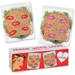 Mcphee Accoutrements Made with Love Sandwich Bags in Kuwait