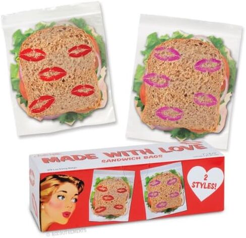 إكسسوارات ماكفي مصنوعة من أكياس ساندويتش الحب in Kuwait