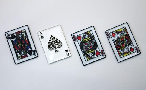 Playing Cards Golf Ball Marker + Magnetic Hat Clip, Unique Golf Gift, Premium Quality, The for Your Favorite Golfer, Golf Accessories for Any Occasions in Saudi Arabia
