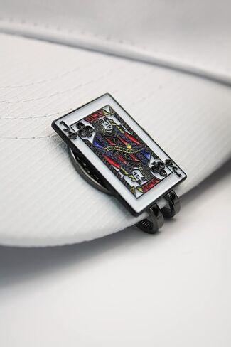 Playing Cards Golf Ball Marker + Magnetic Hat Clip, Unique Golf Gift, Premium Quality, The for Your Favorite Golfer, Golf Accessories for Any Occasions in Saudi Arabia