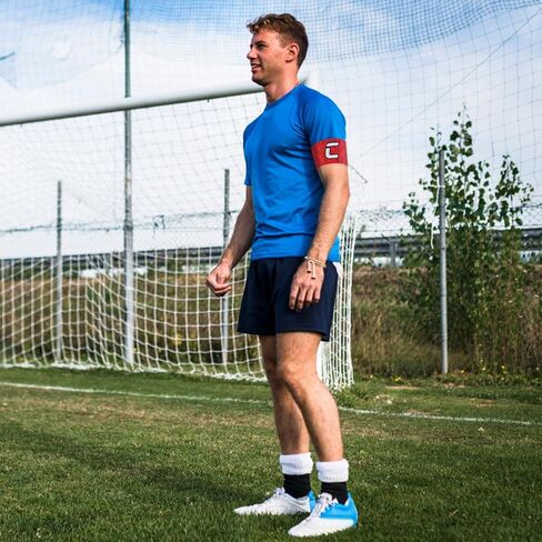 مرونة كرة القدم الكابتن 'C' شارة قابل للتعديل كرة القدم لاعب كرة السلة الذراع العصابات عدم الانزلاق المضادة للسقوط الكابتن شارة للشباب البالغين in Kuwait