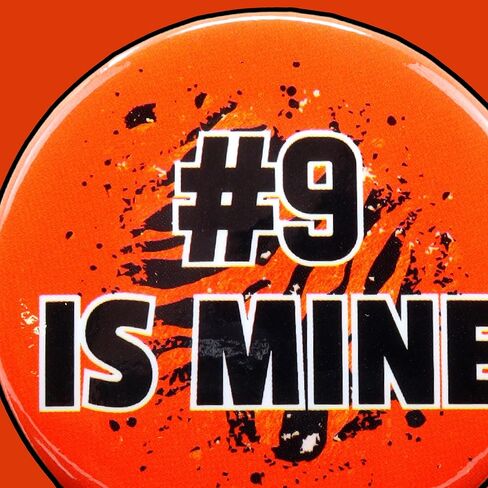 دبوس يوم اللعبة بطبعة النمر البنغالي، ملحق فريق كرة القدم باللونين البرتقالي والأسود، زر مروحة رياضية، 2,25 بوصة in Kuwait