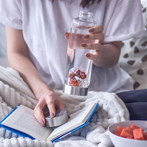 VitaJuwel ViA LUNA | Crystal Water Bottle (glass, 16.9 fl.oz.) with Rainbow Moonstone and Clear Quartz for Intuition, Empathy, Femininity in Saudi Arabia