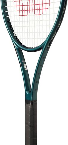 مضرب تنس ويلسون بليد 104 v9 (مقبض 4 1/4 بوصة) in Kuwait