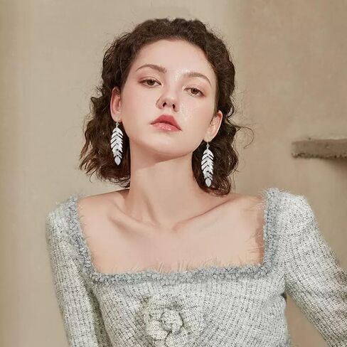 Feather Earrings for Women and Girls Boho Artistic Vintage Leaf Metal Dangle Drop Earrings Lightweight Leaf Earrings with Detailed Texture Drop Dangle Earring Jewelry Gifts in Kuwait