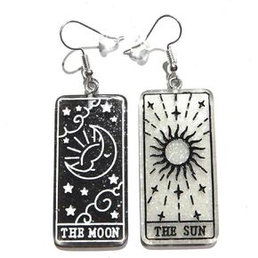 HYPOALLERGENIC BLACK & WHITE TAROT CARD EARRINGS The Sun & The Moon celestial arcana fortune teller glitter pendants