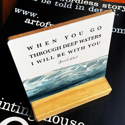 بلد الحب هو الحب المريض هو نوع الكتاب المقدس الآية الخشبية لوحة تسجيل ديكور مكتب ريفي 1 كورنثوس 13: 4-8 المسيحية مكتب علامة ديكور للمنزل الزفاف 4 × 4 بوصة in Kuwait