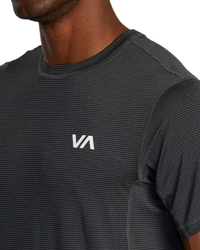 فتحة تهوية رياضية للرجال من RVCA مخططة Ss in Kuwait