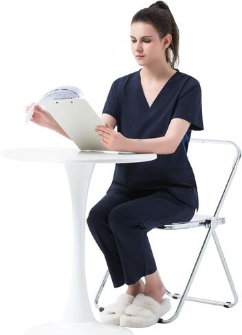 طقم دعك للنساء طقم مقشر برقبة على شكل حرف V وسراويل ركض للنساء ملابس عمل قابلة للتمدد بجيوب متعددة in Kuwait