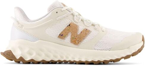 New Balance Women's Garoé Sneaker in Saudi Arabia