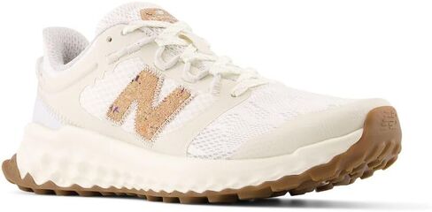New Balance Women's Garoé Sneaker in Saudi Arabia
