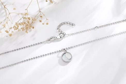 قلادة كينغز الصغيرة للأم الحب الطفل 925 من الفضة الاسترليني ضوء القمر أم اللؤلؤ قلادة قابلة للتعديل 45.72 سم للأم والجدة والابنة in Kuwait