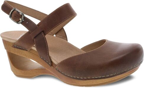 صنادل مريحة للنساء من Dansko Taci Wedge in Saudi Arabia