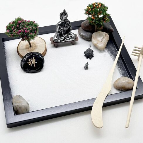 مجموعة Woohome Mini Zen Sand Garden Kit، مجموعة Mini Zen Garden Kit، مجموعة ديكور Zen مع الرمال البيضاء والصخور والكراسي الصغيرة والأبراج والجسور ونماذج الأشجار لديكور سطح المكتب المنزلي والمكتب in Kuwait
