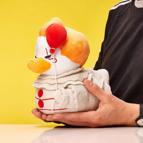 TUBBZ إصدار محاصر مجسم البطة المطاطية من الفينيل القابل للتجميع Pennywise - بضائع تكنولوجيا المعلومات الرسمية - التلفزيون والأفلام وألعاب الفيديو in Kuwait