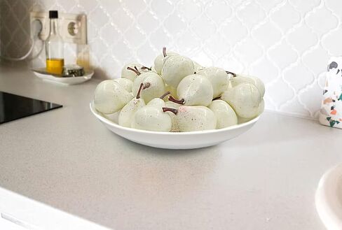 30 قطعة من الكمثرى البيضاء الصغيرة الواقعية، محاكاة الكمثرى النابضة بالحياة، نموذج كمثرى فواكه صناعية وهمية لدعائم التقاط الصور ديكور المنزل والمطبخ والحفلات in Kuwait