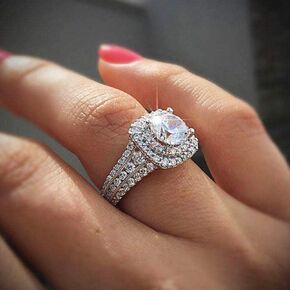 2.6 Ct Silver Plated Round Cut Simulated Diamond Engagement Wedding Ring Big Cubic Zirconia Promise Halo Jewelry Gift for Women (US Code 7)