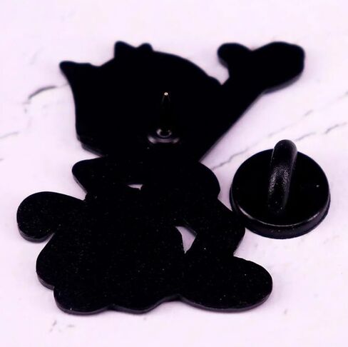 Felix the Cat Classic Black White Cartoon 1.4" Enamel Pin Badge in Saudi Arabia