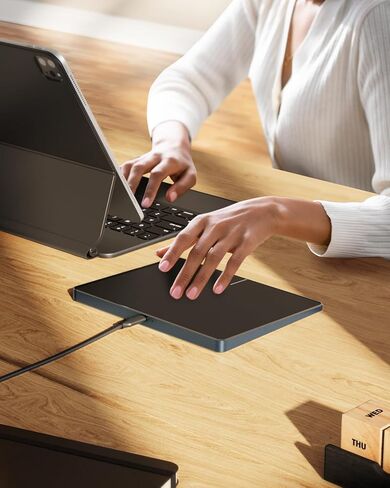 لوحة تتبع سلكية ProtoArc لأجهزة Mac، لوحة لمس T1-A عالية الدقة لأجهزة Mac، ماوس USB نحيف بلوحة لمس مع نظام ملاحة متعدد اللمس لجهاز MacBook Air/MacBook Pro/iMac/Mac Mini، فضي in Kuwait