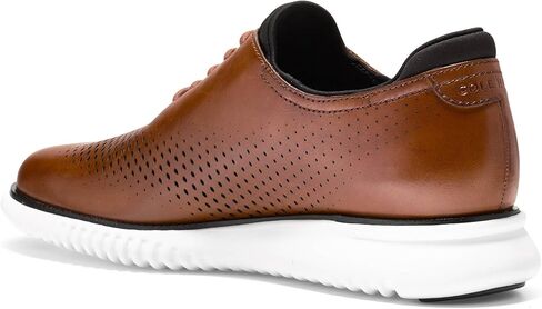 حذاء Cole Haan للرجال 2.Zerogrand Laser Wingtip Oxford، جلد أسود/أسود، عرض 8.5 in Kuwait