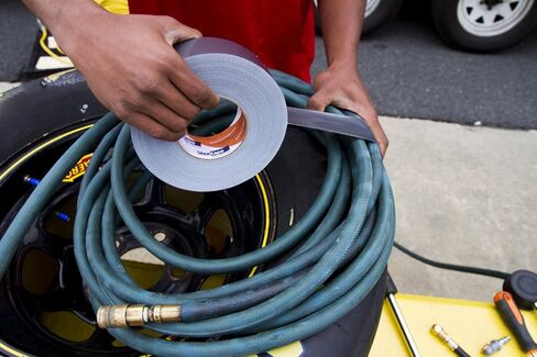 Shurtape PC 618 Performance Grade, Colored Cloth Duct Tape, Excellent Holding Power, 72mm x 55m, Beige, 1 Roll (207706) in Kuwait