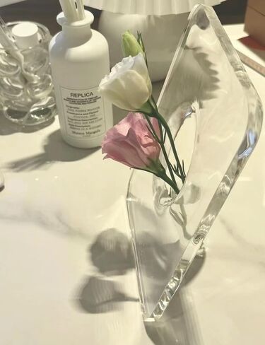 Acrylic Photo Frame Vase, 8x6 inch Unique Modern Photo Frame Vase,Flower Arrangement Holder Decorative for Home Room Office Book Shelf Wedding Table Decor (Clear) in Saudi Arabia
