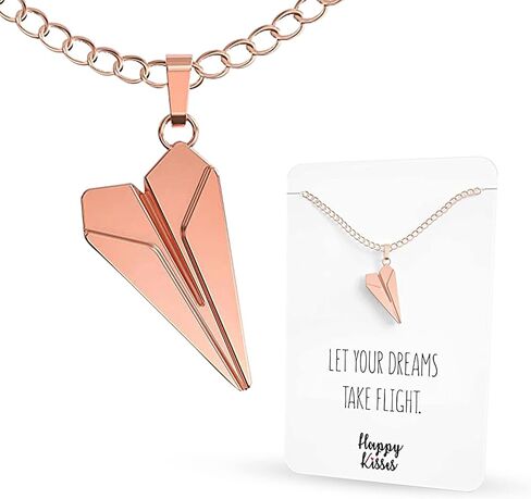 قلادة Happy Kisses الورقية على شكل طائرة - قلادة ساحرة على شكل طائرة لطيفة للحالمين والمسافرين - بطاقة رسالة - دع أحلامك تطير in Kuwait