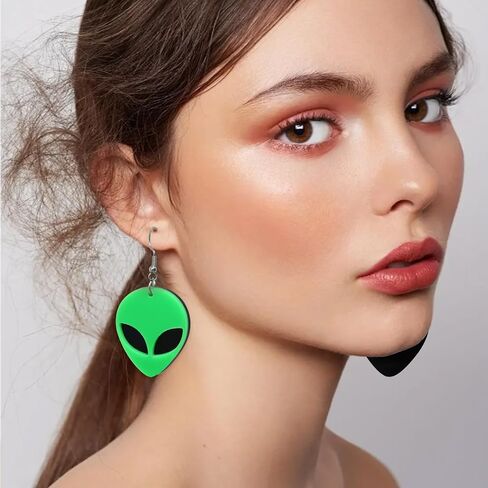 yueton 1 Pair of Fashion Funny Cool Neon Green Alien Head Pendant Dangle Drop Earrings Novelty Personalized Cute Cartoon Spaceman Alien Earrings Creative Unique Punk Acrylic Earrings Rave Earrings in Saudi Arabia