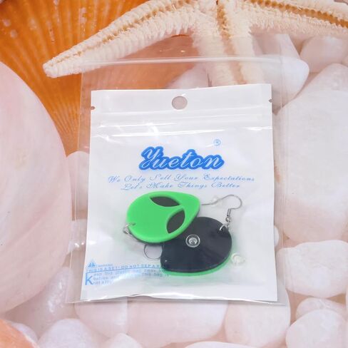 yueton 1 Pair of Fashion Funny Cool Neon Green Alien Head Pendant Dangle Drop Earrings Novelty Personalized Cute Cartoon Spaceman Alien Earrings Creative Unique Punk Acrylic Earrings Rave Earrings in Saudi Arabia