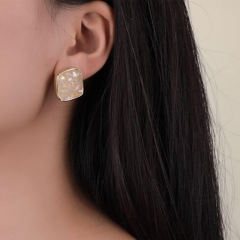 أقراط PHNIBIRD ذهبية مربعة الشكل من الكريستال الطبيعي للنساء أقراط هندسية لامعة رقيقة للفتيات للمواعدة أو الارتداء اليومي in Kuwait