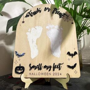 Baby's First Halloween Footprint Sign Craft, Welcome Baby Sign, Baby Announcement Sign, DIY Halloween Keepsake For New Baby, Baby Shower Keepsake, Halloween Baby Gift, Trick or Treat Smell my Feet