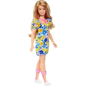 Barbie Made to Move Doll with 22 Flexible Joints & Curly Brunette Ponytail Wearing Athleisure-wear for Kids 3 to 7 Years Old