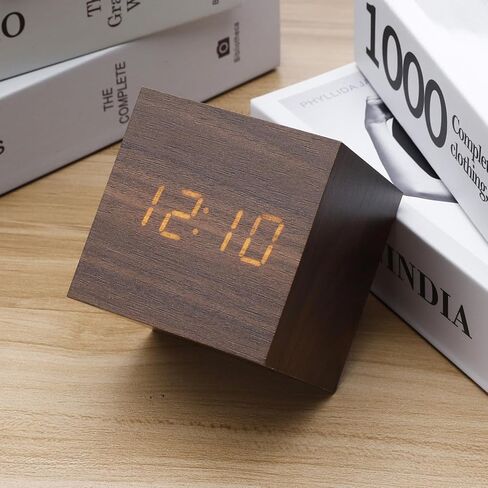 منبهات خشبية شاشة LED رقمية مع التحكم الصوتي في درجة الحرارة والتاريخ والوقت ساعة كهربائية جمالية صغيرة مكعبة لغرفة النوم وسطح المكتب والمكتب والسرير والسفر والديكور الفني باللون البني in Kuwait