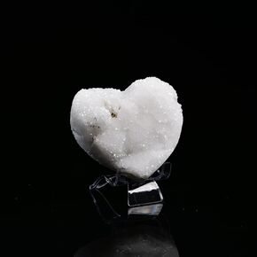 JIC Gem Big Heart Shape Clear Quartz Crystal Cluster Geode White Crystal Cluster Geode Heart Gemstones with Stand Natural Rock Protection Raw Stone Energy Balance Reiki Wicca Decor