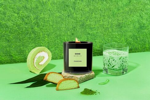 وعاء شموع معطرة من EMME NYC - زجاج أسود، الصويا، طبيعي، غير سام، آمن للحيوانات الأليفة، وقت حرق يصل إلى 60 ساعة، فتيل خشبي، رائحة قوية، لم يتم الإساءة إلى الحيوانات لتصنيعه، 10 أونصة - شموع معطرة بأفضل رائحة (ليتشي) in Kuwait