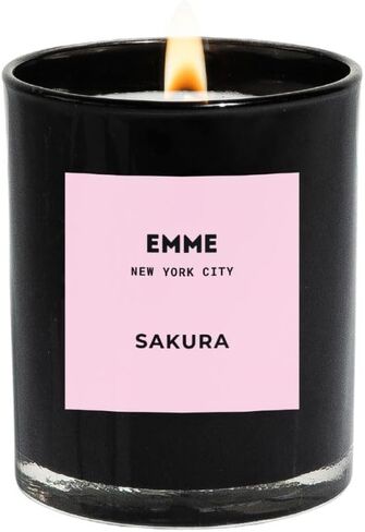 وعاء شموع معطرة من EMME NYC - زجاج أسود، الصويا، طبيعي، غير سام، آمن للحيوانات الأليفة، وقت حرق يصل إلى 60 ساعة، فتيل خشبي، رائحة قوية، لم يتم الإساءة إلى الحيوانات لتصنيعه، 10 أونصة - شموع معطرة بأفضل رائحة (ليتشي) in Saudi Arabia