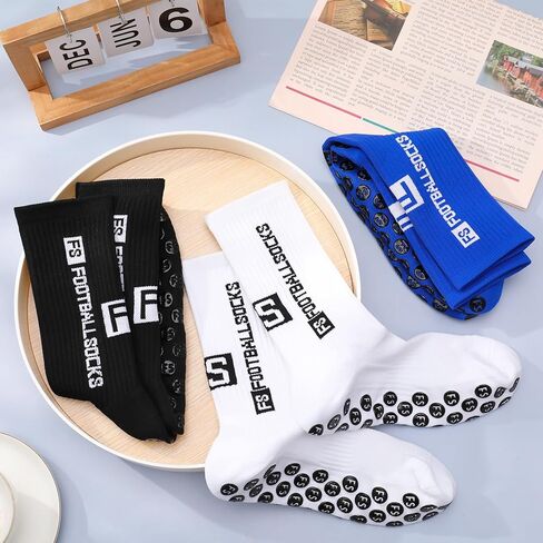 3 أزواج من جوارب كرة القدم للرجال المضادة للانزلاق جوارب رياضية مضادة للانزلاق لكرة القدم الرياضية مع وسادات للإمساك (أسود، أبيض، أزرق) in Kuwait