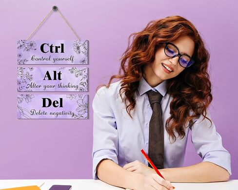 Ctrl Alt Del ديكور جدار مكتب ملهم للمرأة، أرجواني مكتب جدار الفن الخشبي معلق مع اقتباسات إيجابية للفتيات النساء ديكور جدار المنزل (أرجواني) in Saudi Arabia