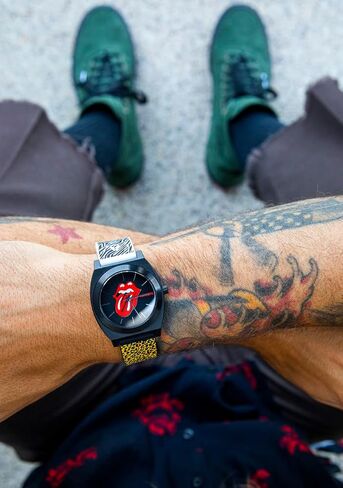 نيكسون رولينج ستونز تايم تيلر OPP in Kuwait