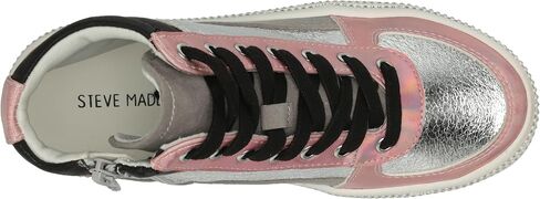 Quirky Sneaker in Saudi Arabia